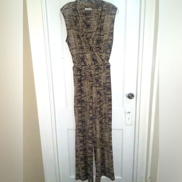 NWOT Calvin Klein jumpsuit size medium - Picture 1 of 7